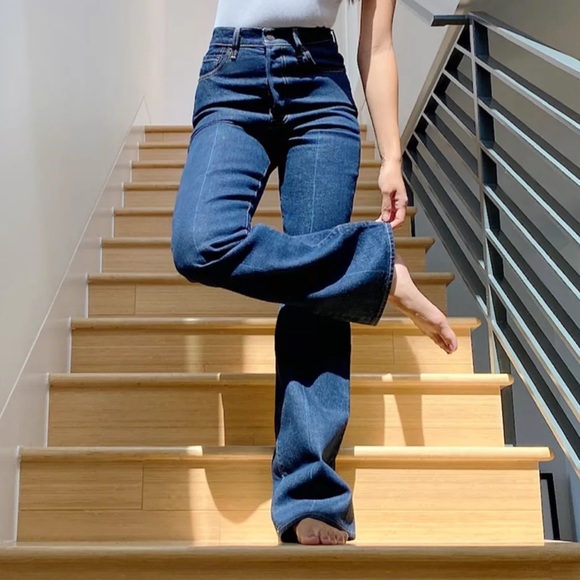 NWT Levi’s Ribcage High Rise Bootcut Jeans in High Key Dark Wash - Picture 2 of 13